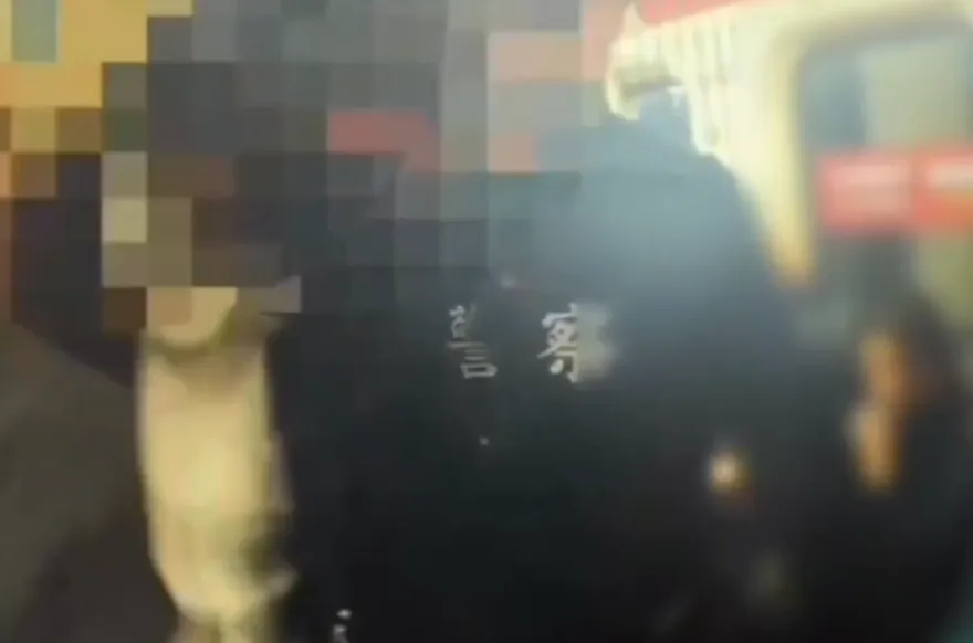 影/北捷板南線搶位爆口角　捷警到場化解雙方互不追究