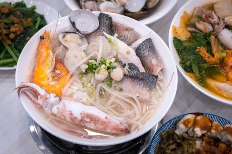 火爆男掌摑中職工讀生！前加盟店「慘被灌1星」急發聲