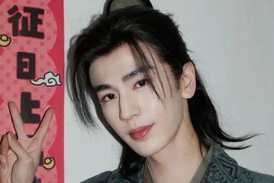 《逐玉》張凌赫本名被考古！八點檔女星意外撞名笑喊：集合一下