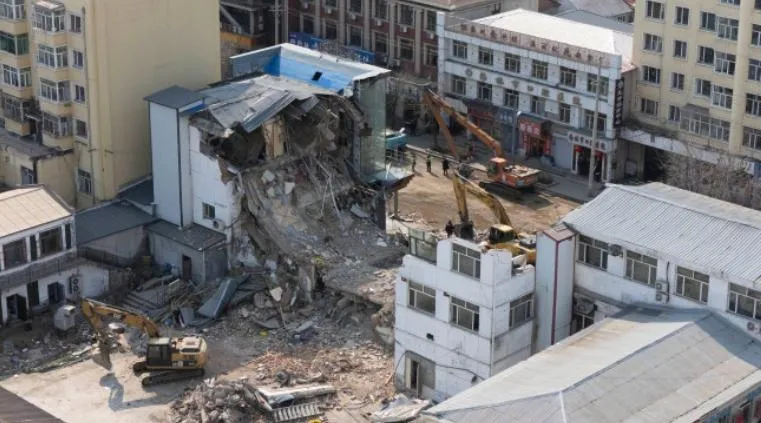 黑龍江驚傳樓房坍塌！目擊者驚恐「3樓變1樓」　釀7死2傷