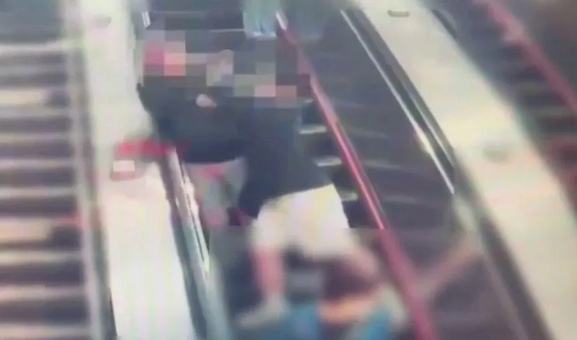 影/拳腳、鎖喉齊出！北捷台北車站「超硬大場面」衝突影片曝