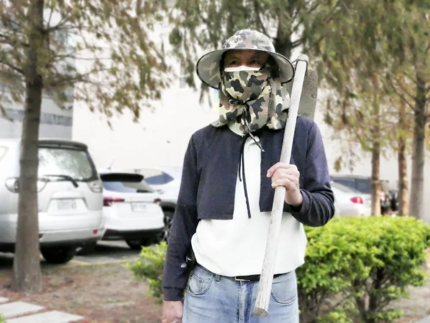 清明掃墓防曬、防蚊缺一不可！醫籲：每2小時補擦才有效