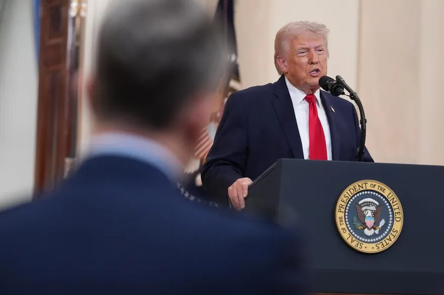 川普重申：未來「2到3週內」將對伊朗祭出「嚴厲打擊」