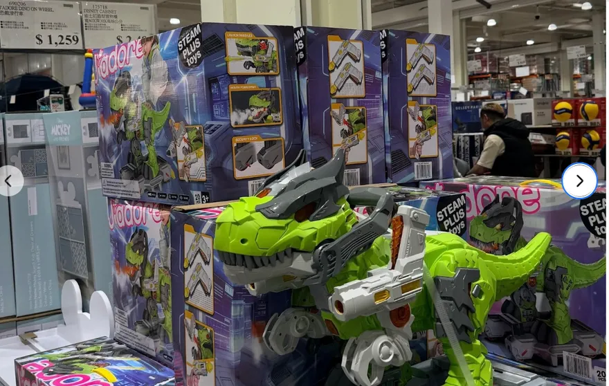 好市多連假擠爆！兒童瘋搶恐龍車　哈雷重機特展祭優惠