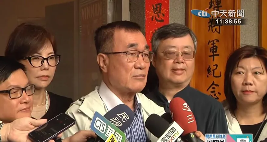 郭國文妻掀蘇芷婕舊帳轟假面！　李四川霸氣護才：不喜負面選舉