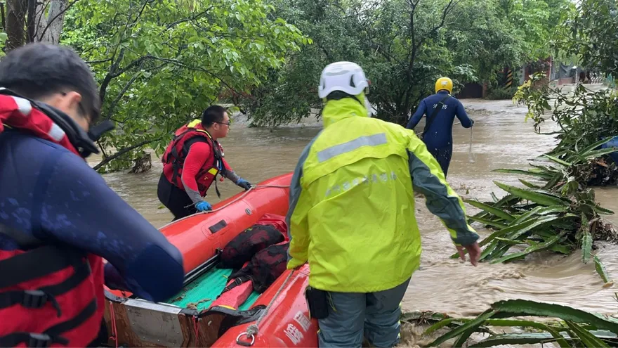 新竹大雨釀淹水！峨眉皓月竹城一度洪水圍困