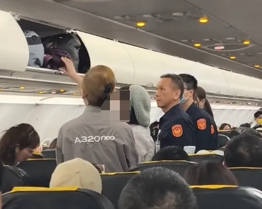 影/降落前違規起身遭碰撞！虎航女遊客掌摑空服員　雙方互告傷害