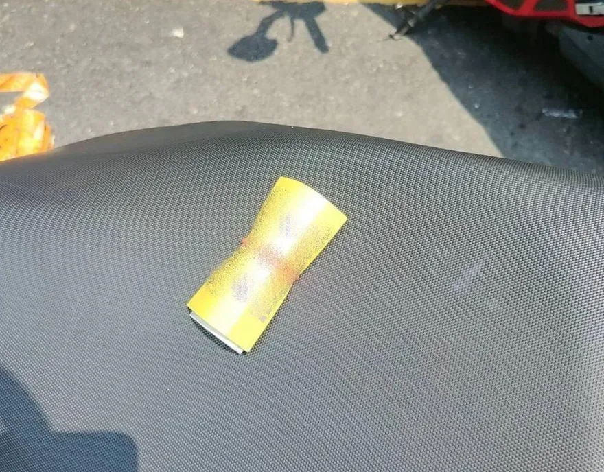 高雄驚見機車上被放「名片、500元捲一起」！警：敲詐勒索手法