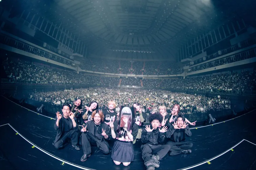 覆面系歌姬tuki.演唱會後親發中文致謝　2.3萬人赴小巨蛋見證神級唱功