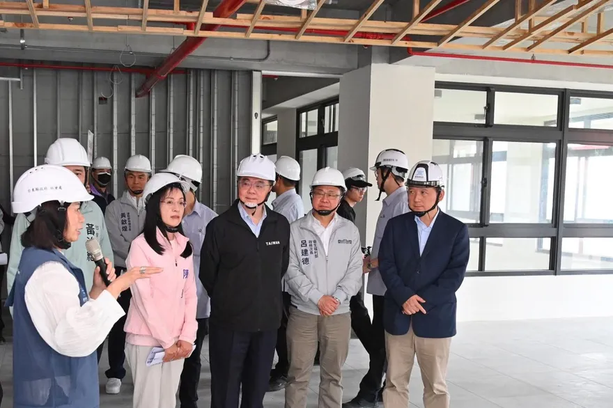 長照3.0啟動！呂建德隨卓揆視察台東社福大樓　預計6月完工