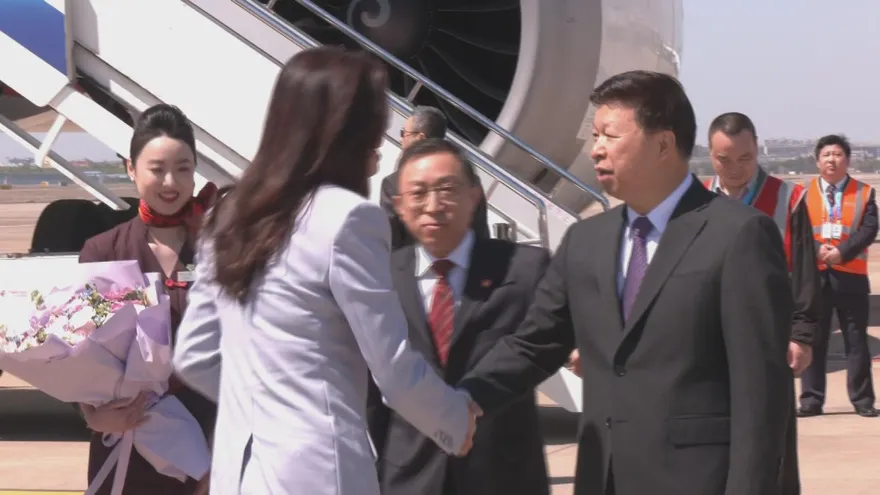 和平之旅展開！鄭麗文飛抵上海　宋濤親自接機