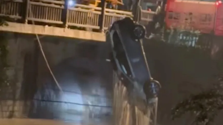 影/福建暴雨傳重大意外　小客車墜橋落水釀5死