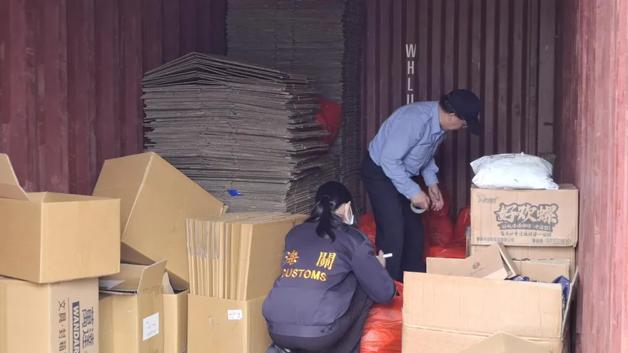 走私螺螄粉、米粉現蹤金門倉庫　高雄海關掃蕩1.5噸食品