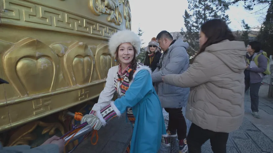 林莎前進雲南主持《大陸尋奇》　耐操體力佳被誇「天生外景咖」