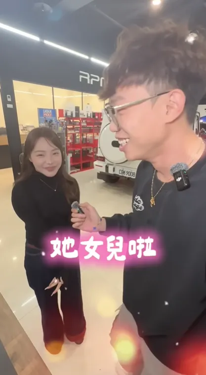 吊車大王胡漢龑女兒罕見露臉　甜美笑容融化網：氣質出眾