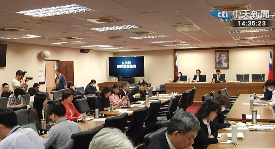 藍委缺席軍購協商僅提附帶決議　綠委稱「+N」確定為零