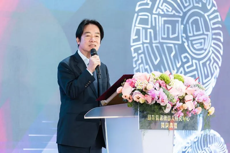 就是不提「鄭習會」！　賴清德聊變形金剛、AI無人機