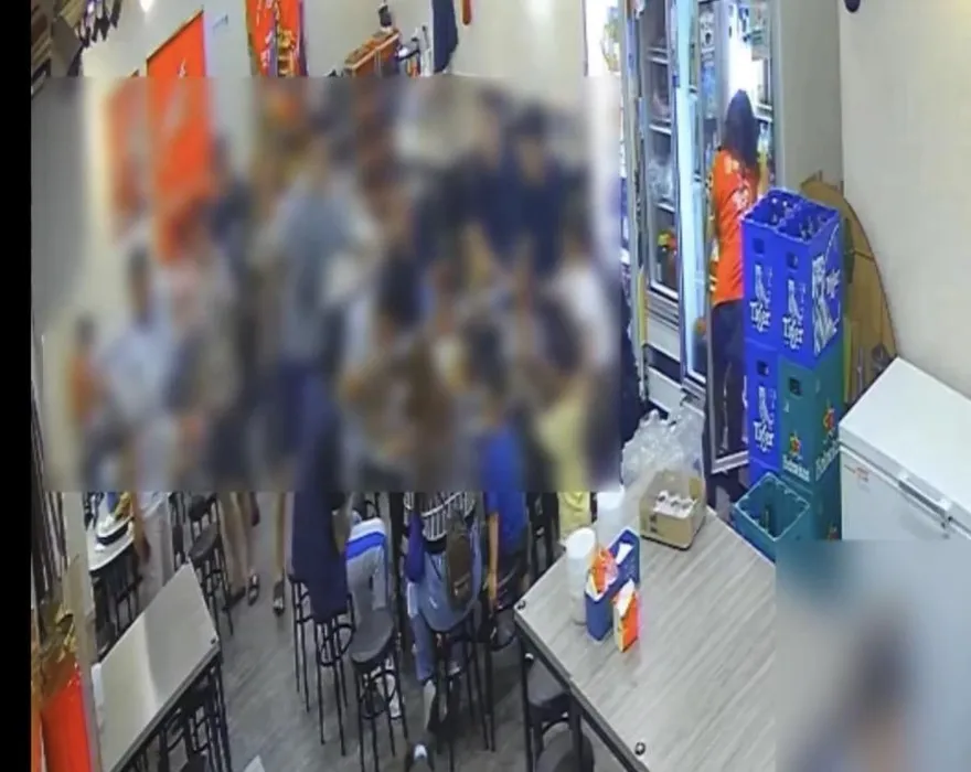 影/小朋友面前下重手！北市熱炒店喋血「2人緊急送醫」