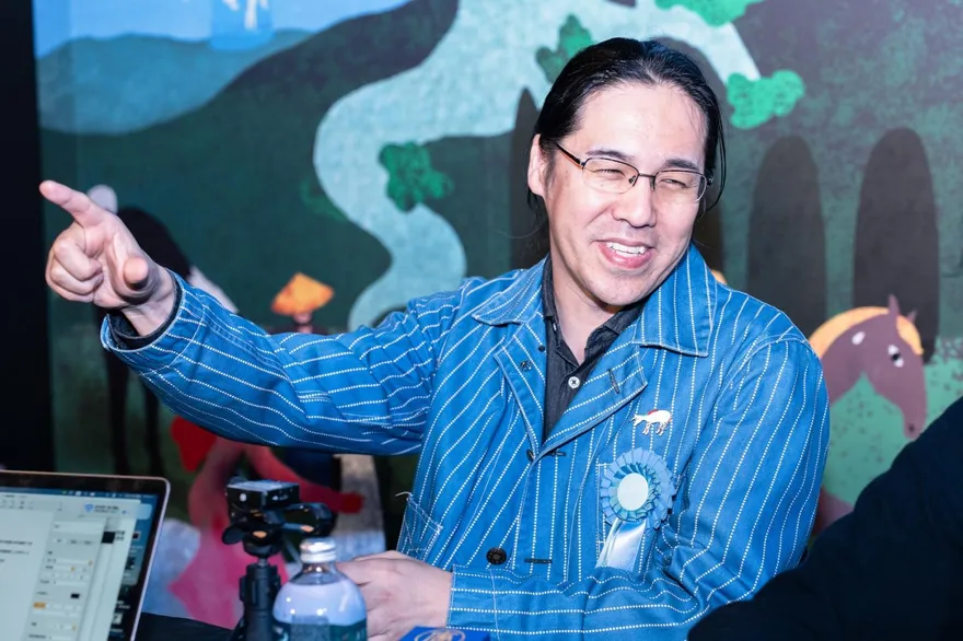 導演四宮義俊愛日式建築！半夜朝總統府狂拍　笑喊：很怕被衛兵制止