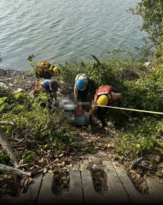 長照悲歌！嘉南大圳驚見空輪椅、手機　老夫妻散步雙雙溺斃