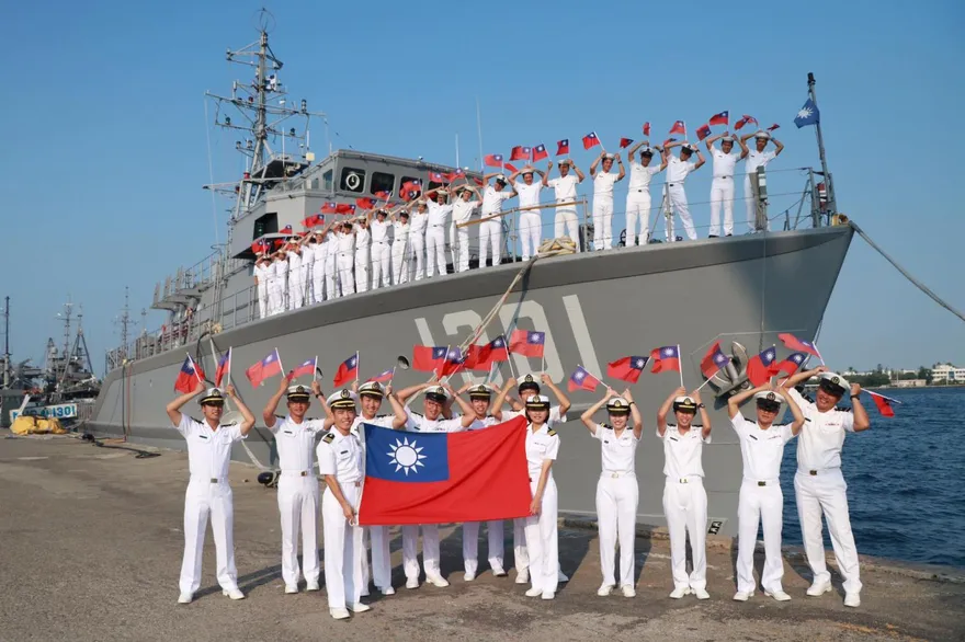 綠委提議海軍赴荷莫茲海峽協助掃雷　國防部：有創意