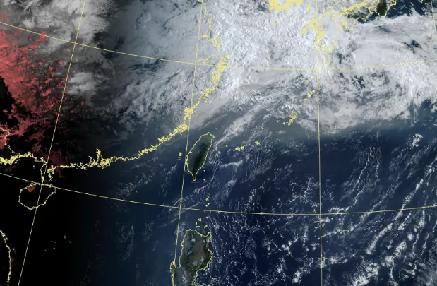 準備變天！2波鋒面接力襲　「風王」辛樂克路徑大迴轉