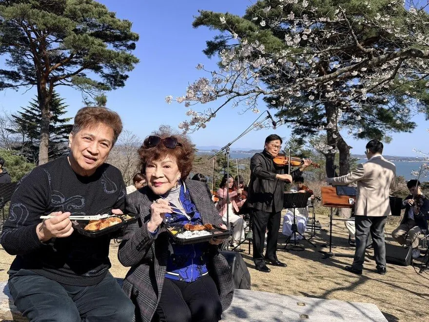 周遊赴日參加震災15週年音樂會！想到罹難者激動落淚