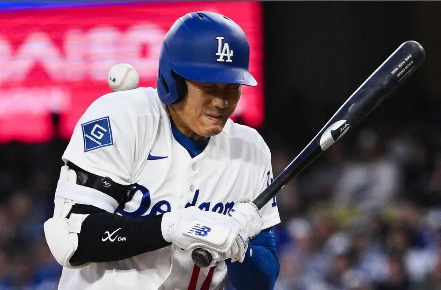 MLB/痛到變臉、睜大眼嚇傻！大谷翔平連發3限動自嘲