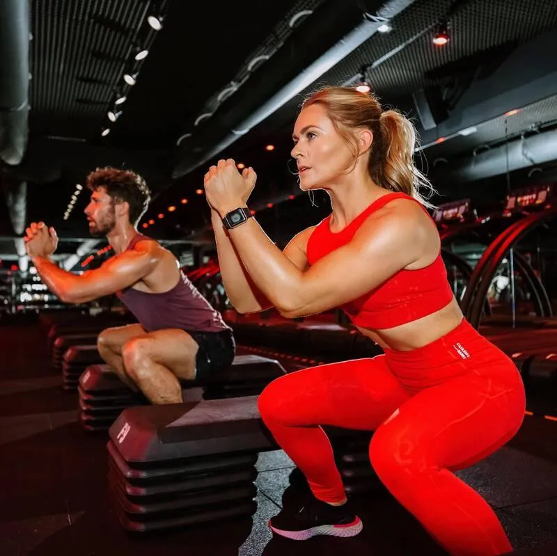 神話破功？Lululemon運動服疑含「致癌不孕物質」　品牌急澄清