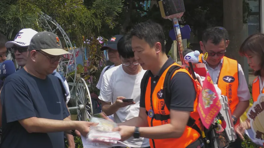 另類焦點！「行動氣象儀」陪白沙屯媽祖進香