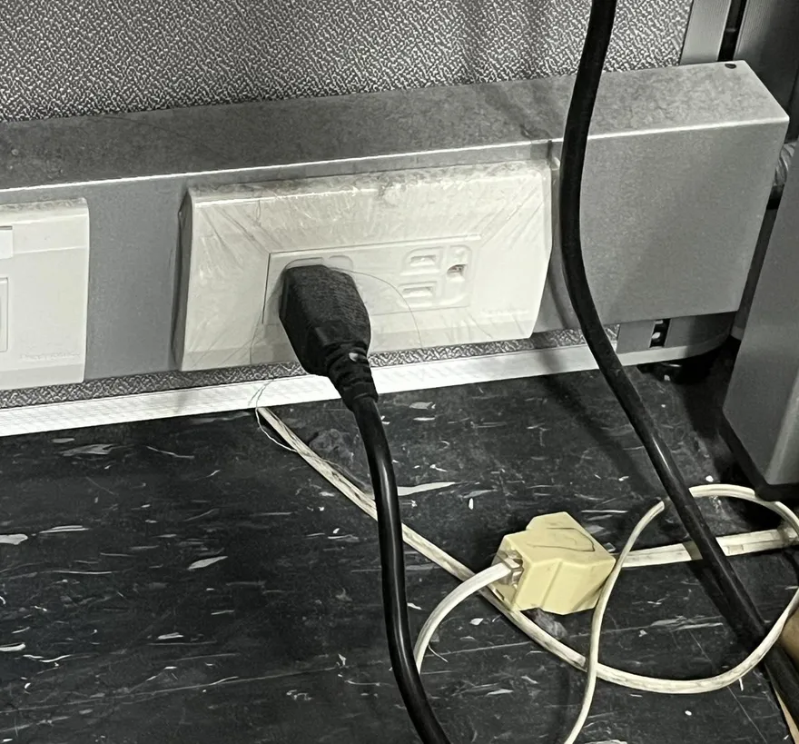 插座成火災隱患　台電示警濕氣灰塵「積污導電」