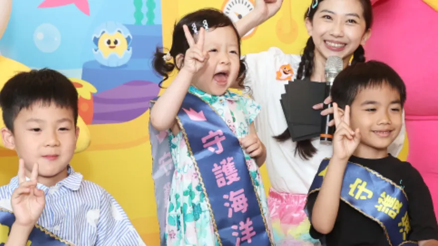 湘荷妹妹來啦！聽〈Baby Shark〉跳舞揮小手超萌　出道可能性曝光