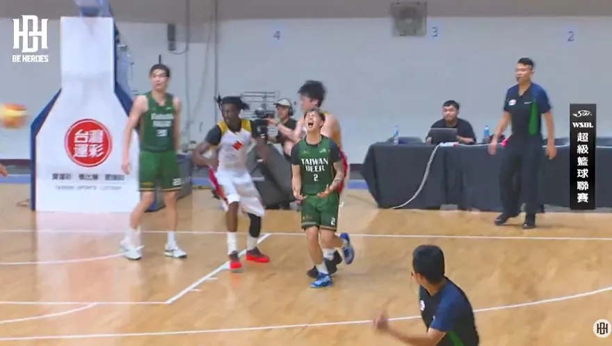 仰天長嘯、防守漏掉　SBL陳孝榕大意「遭裕隆灌籃準絕殺」