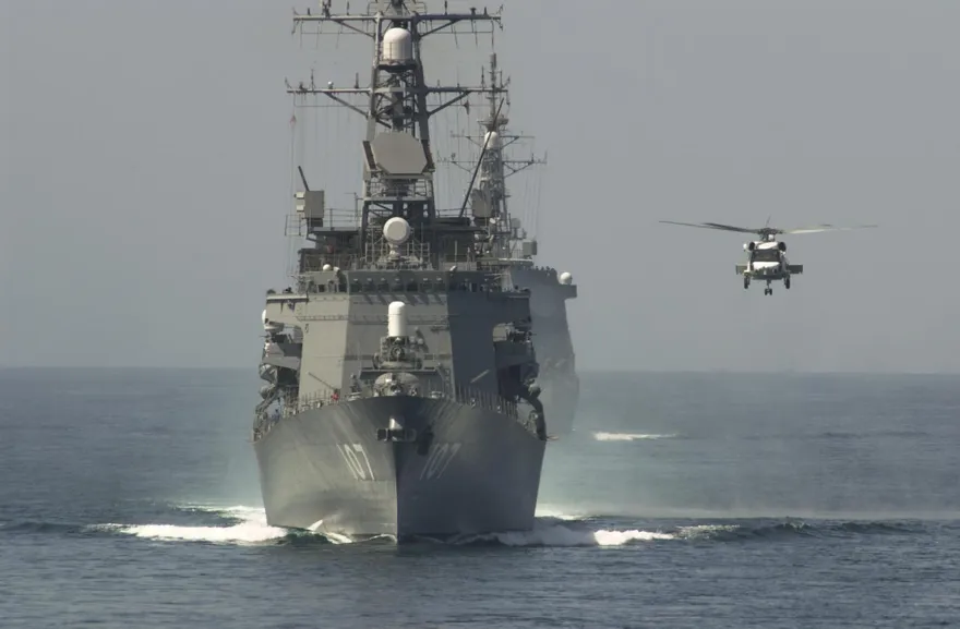 解放軍全程跟監　海上自衛隊雷號驅逐艦通過台灣海峽