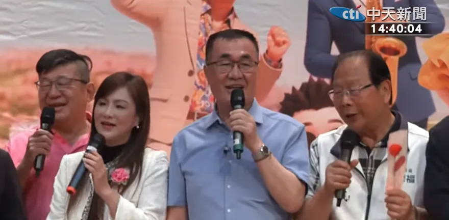 川伯魅力無法擋！開金嗓獻唱《思慕的人》嗨翻全場