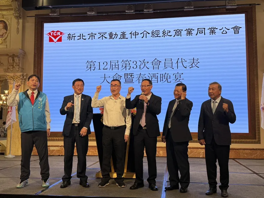 李四川影片遭施壓下架？藍轟蘇巧慧盯場：女承父業