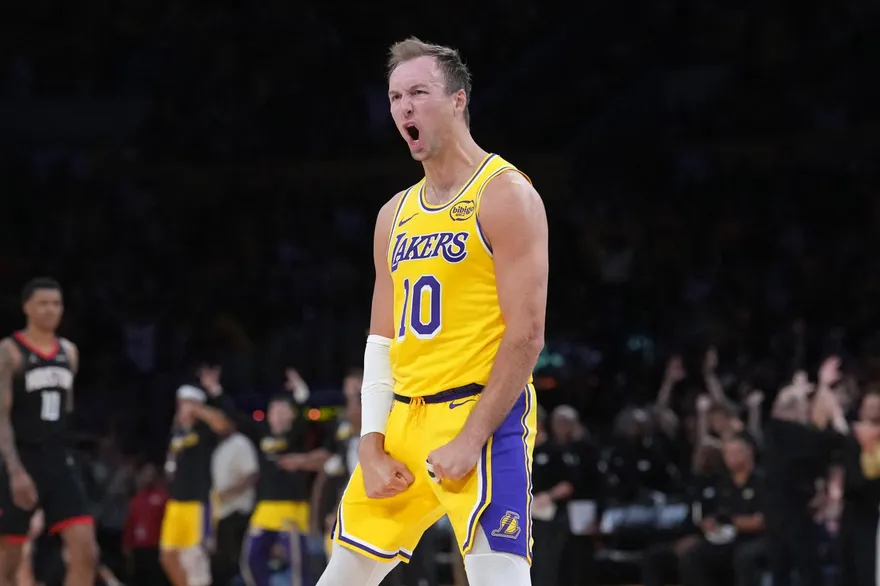 NBA/被肯禿射爆輸球還嘴硬？火箭主帥：我們在很多方面都贏湖人