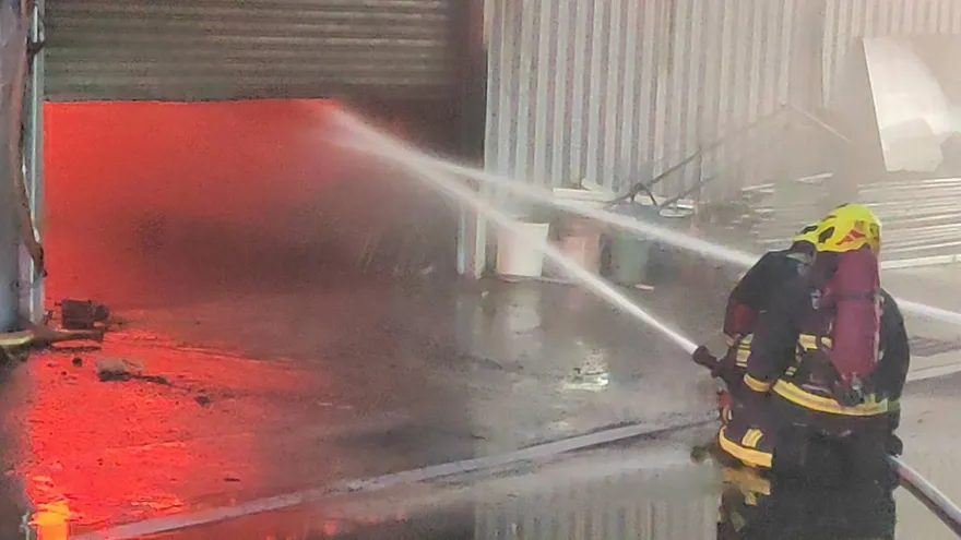 苗栗竹南禮儀公司倉庫起火　無人傷亡火勢已受控