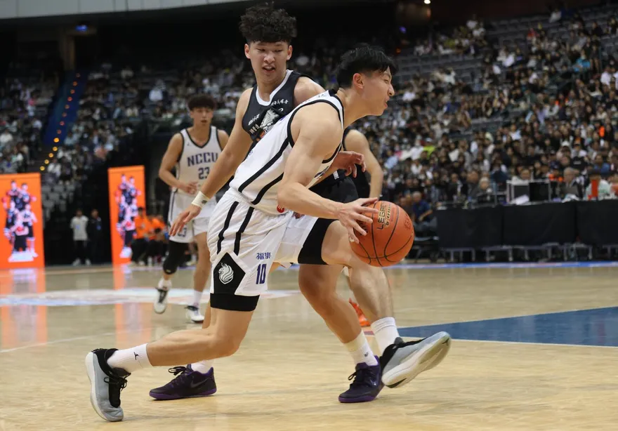 UBA/跨季74連勝！無敵政大狂勝國體大42分　完成6連霸
