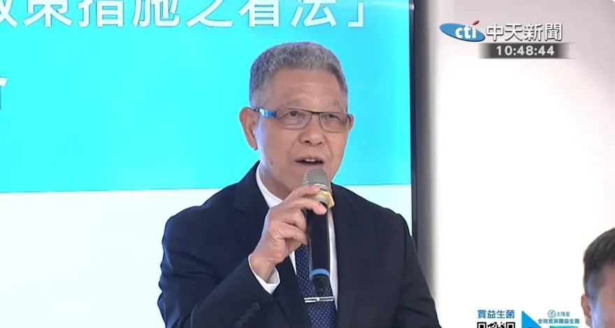 謝衣鳯反擊「體諒父母」說　蕭景田：若不舒服願道歉