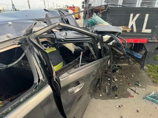 無良！台中轎車追撞貨車「駕駛丟包乘客逃逸」釀1死1重傷