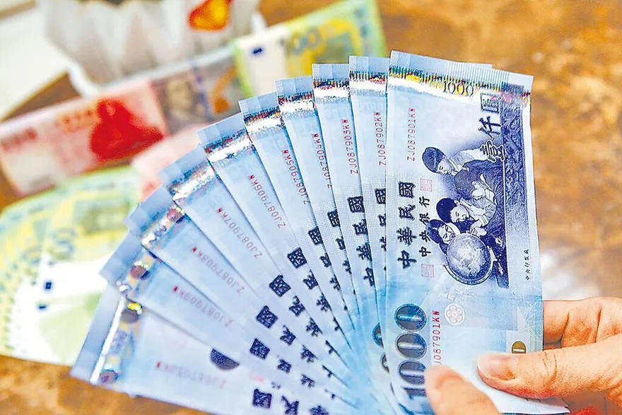 台股即將衝上4萬點大關！台經院上修今年經濟成長率至7.56％