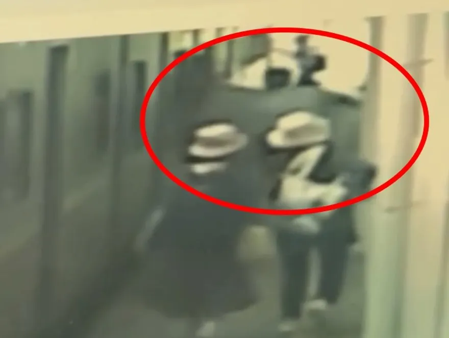 影/渡板變武器！台鐵員工突失控「猛插區間車」3次　旅客全看傻