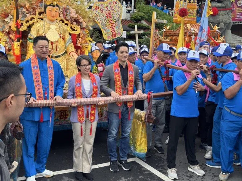 民進黨批蔣萬安不敢評論沈伯洋髮型！粉專笑噴開酸一句