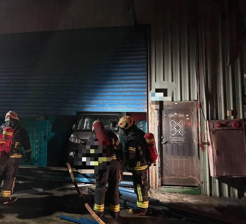 超慘！新北蘆洲倉庫大火竟有「上百隻寵物」喪生