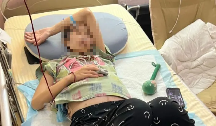 25歲陸女癌逝習俗「不能進家門」！棺木擺戶外帳篷惹心酸