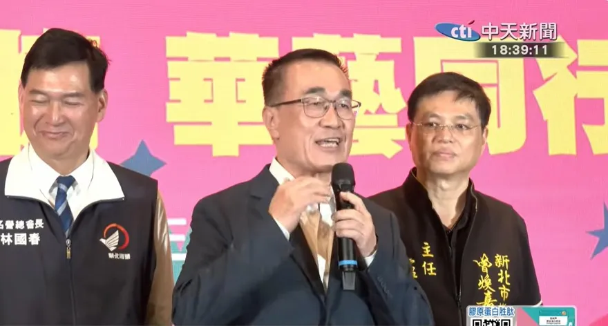 跑行程跑到車壞了！李四川趕場遲到急道歉　不忘再幫蔣萬安拉票