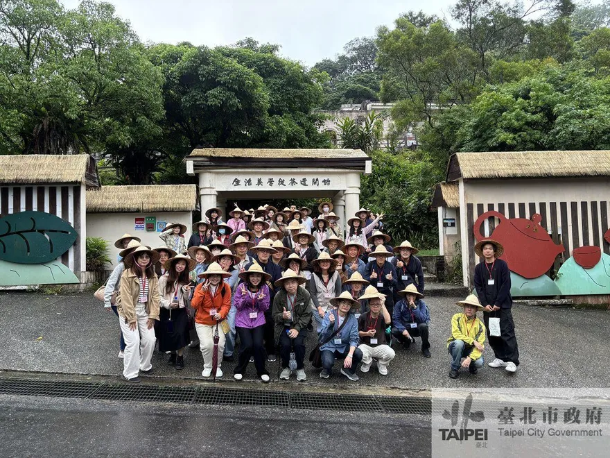 南港聯誼配對率破7成！甜蜜漫步「賞螢秘境」　20對佳偶誕生