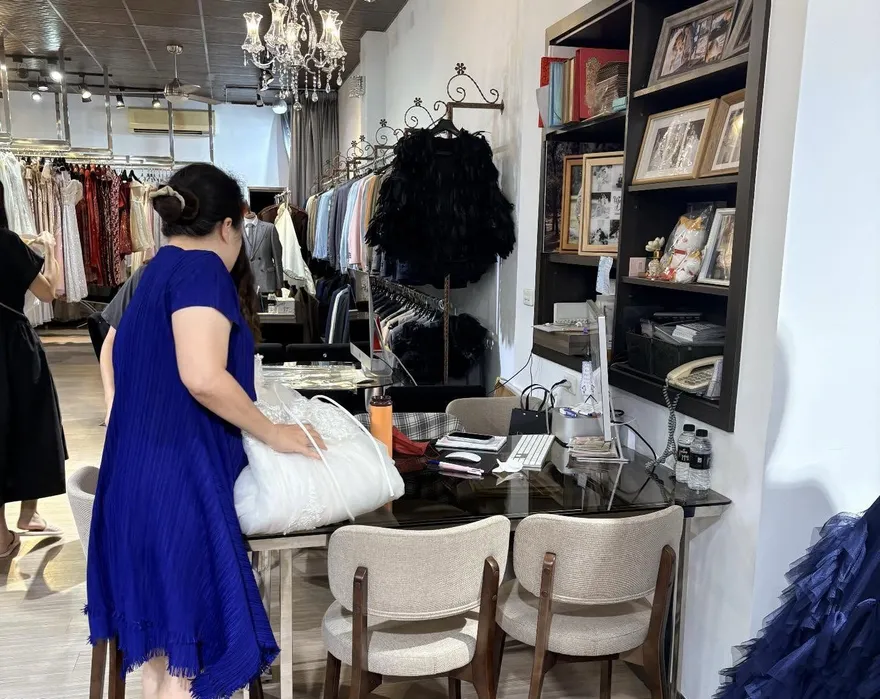 獨/要讓妳美美的走！店家助圓夢、台南慘死女警「婚紗曝光」