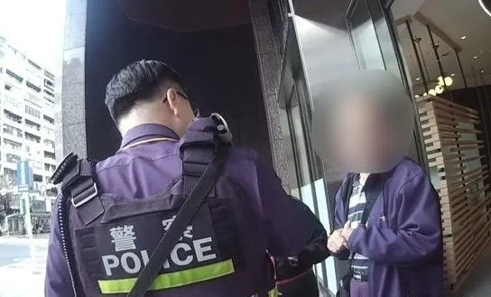 影/假骨科名醫線上賣「特效中藥」　北市男險噴80萬